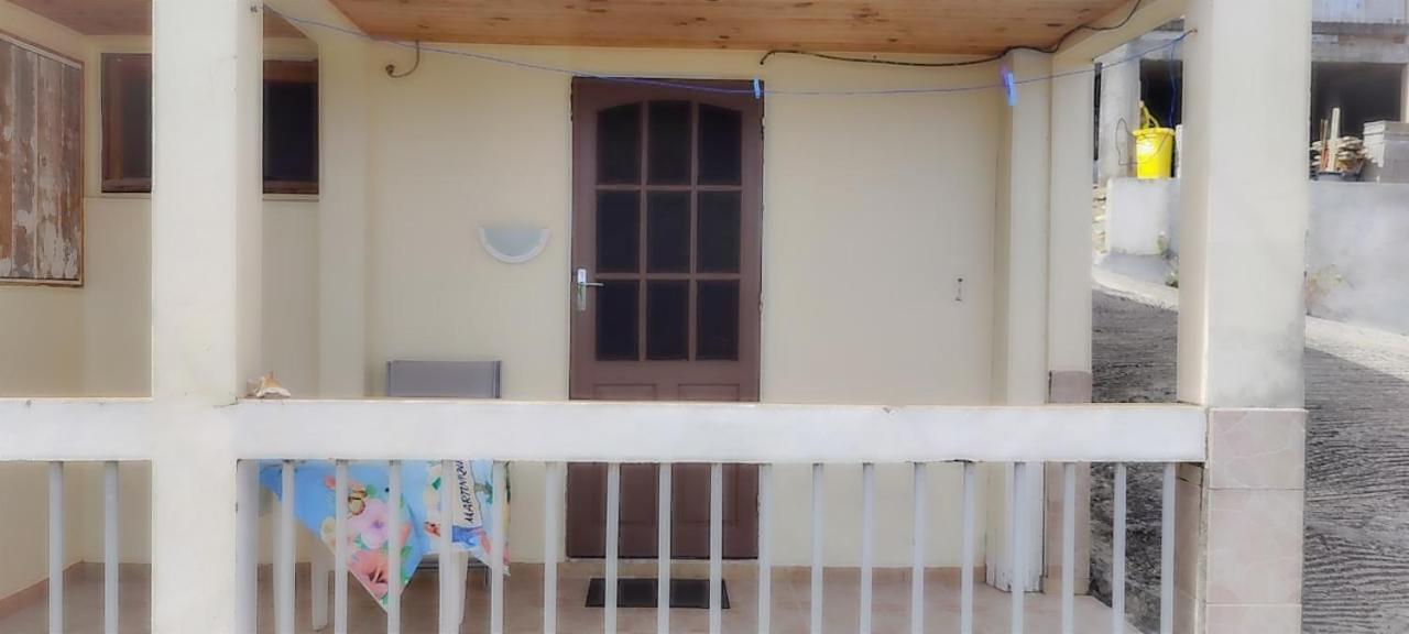 F2 Familial - Vue Imprenable Sur La Baie Du Marin Apartment Le Marin ภายนอก รูปภาพ