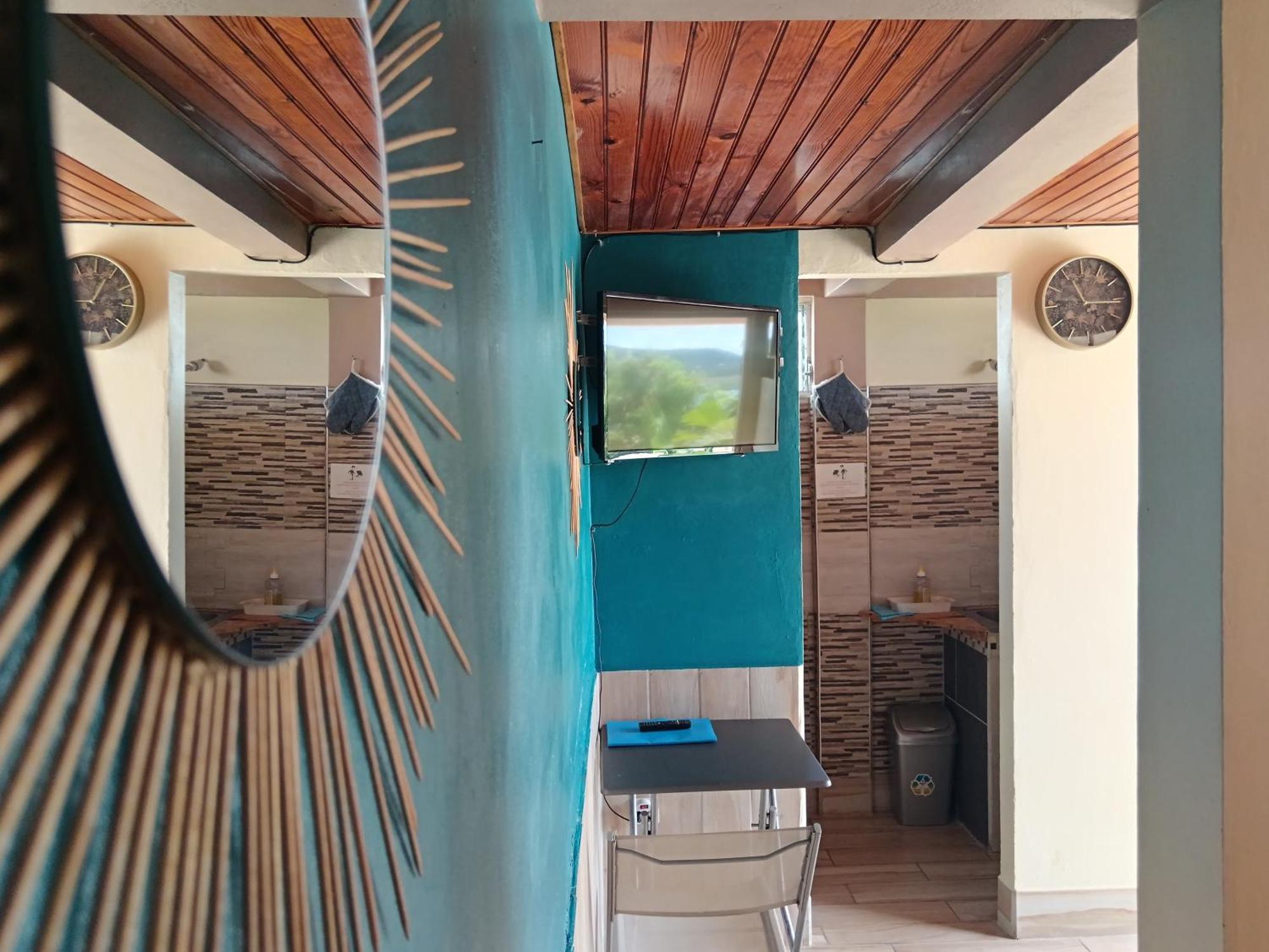 F2 Familial - Vue Imprenable Sur La Baie Du Marin Apartment Le Marin ภายนอก รูปภาพ